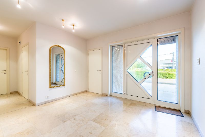 Ruime energiezuinige villa met aparte bureauruimte en uitbreidingsmogelijkheden op 2277m²! foto 5