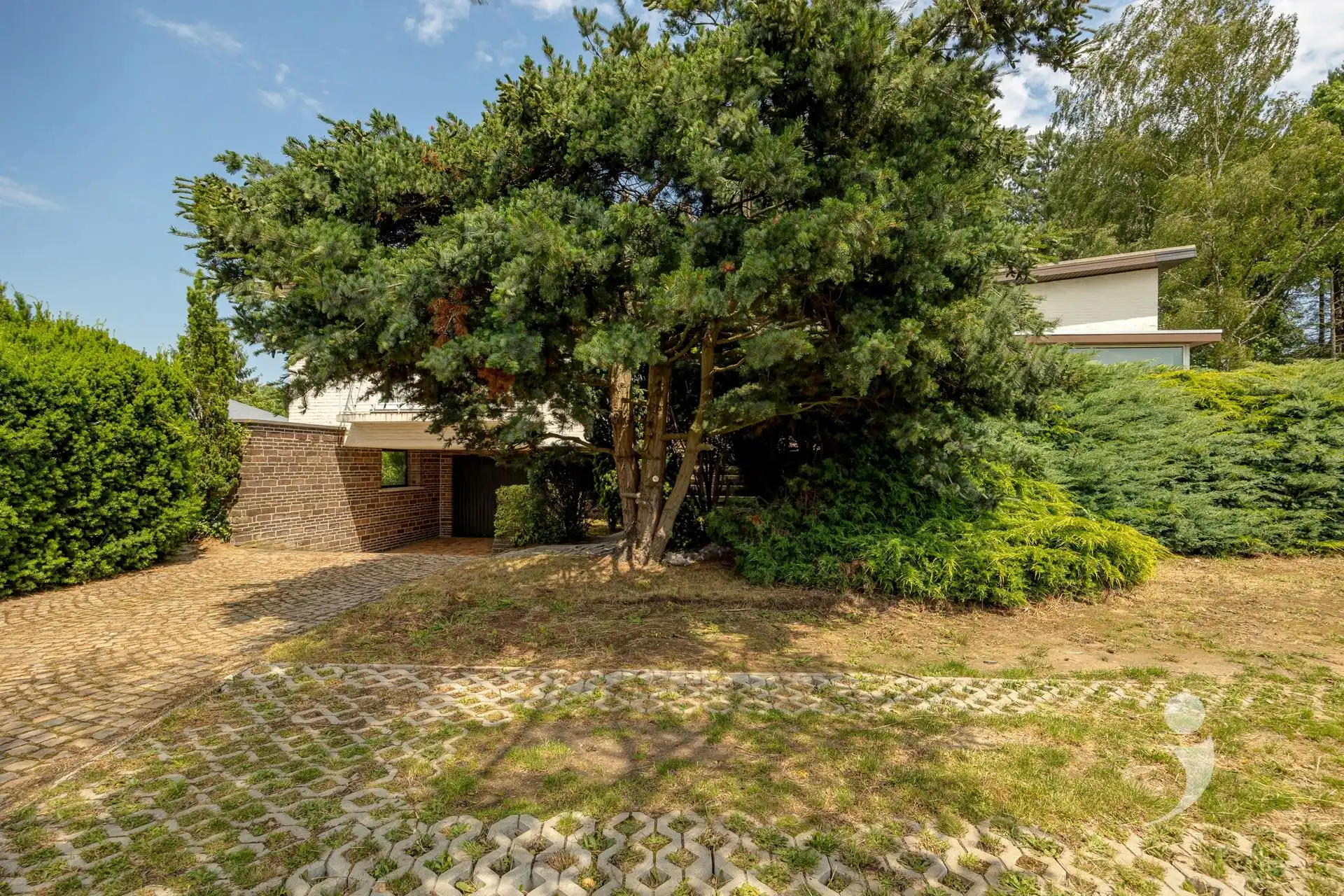 Ruime te renoveren woning!  foto 35