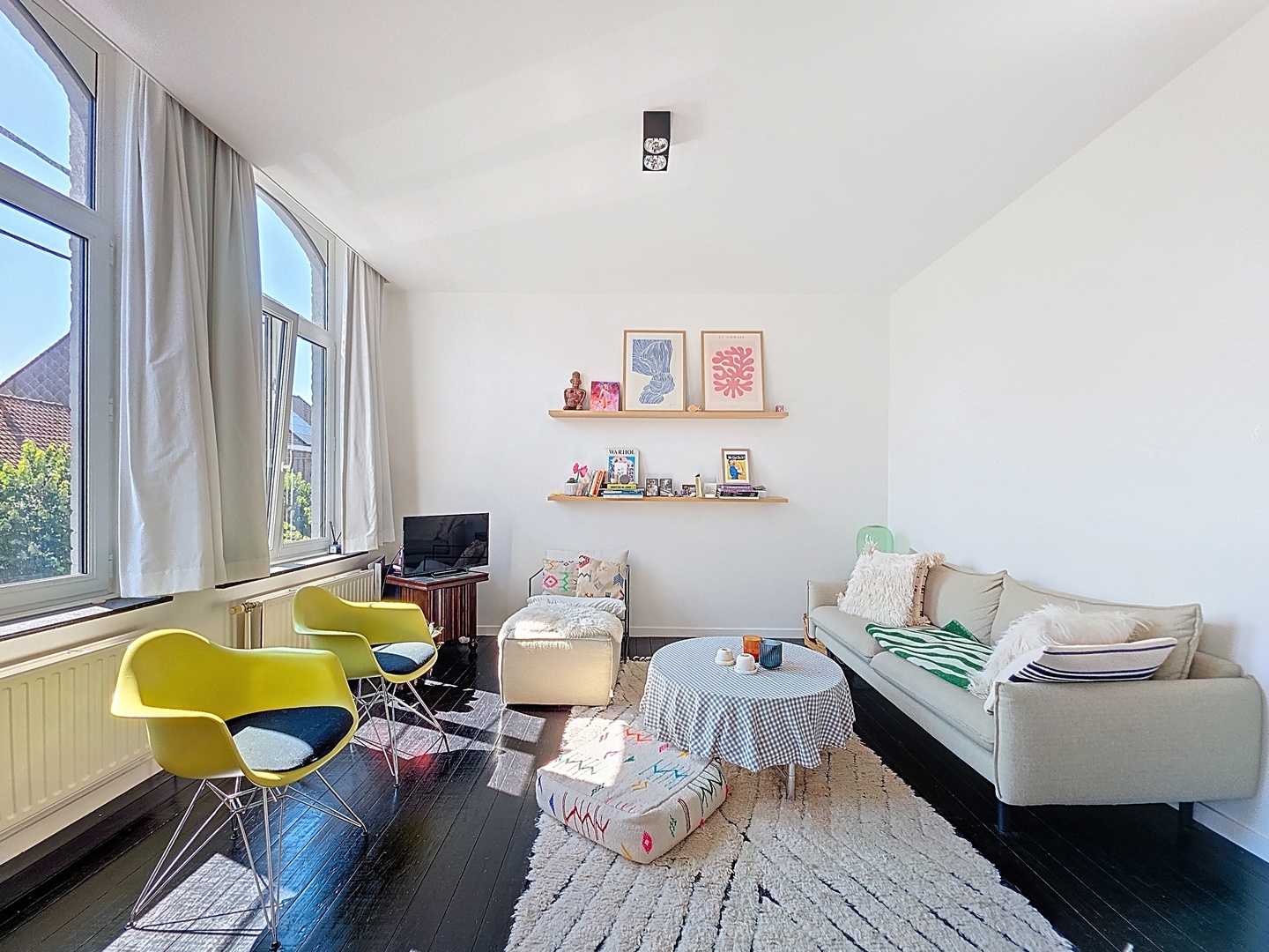 Instapklaar appartement met 2 slaapkamers te Nieuwpoort-Stad. foto {{pictureIndex}}