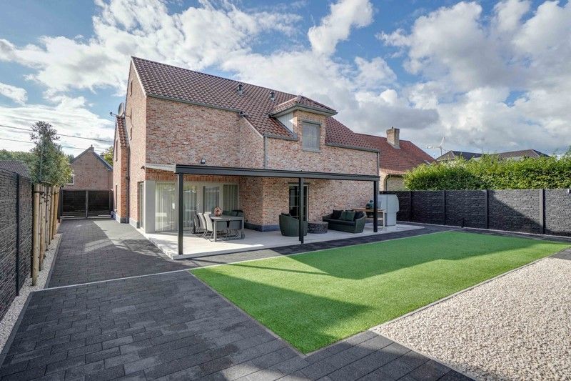 TE KOOP: Luxe Woning met Hoogwaardige Afwerking te Opgrimbie, Maasmechelen foto 34