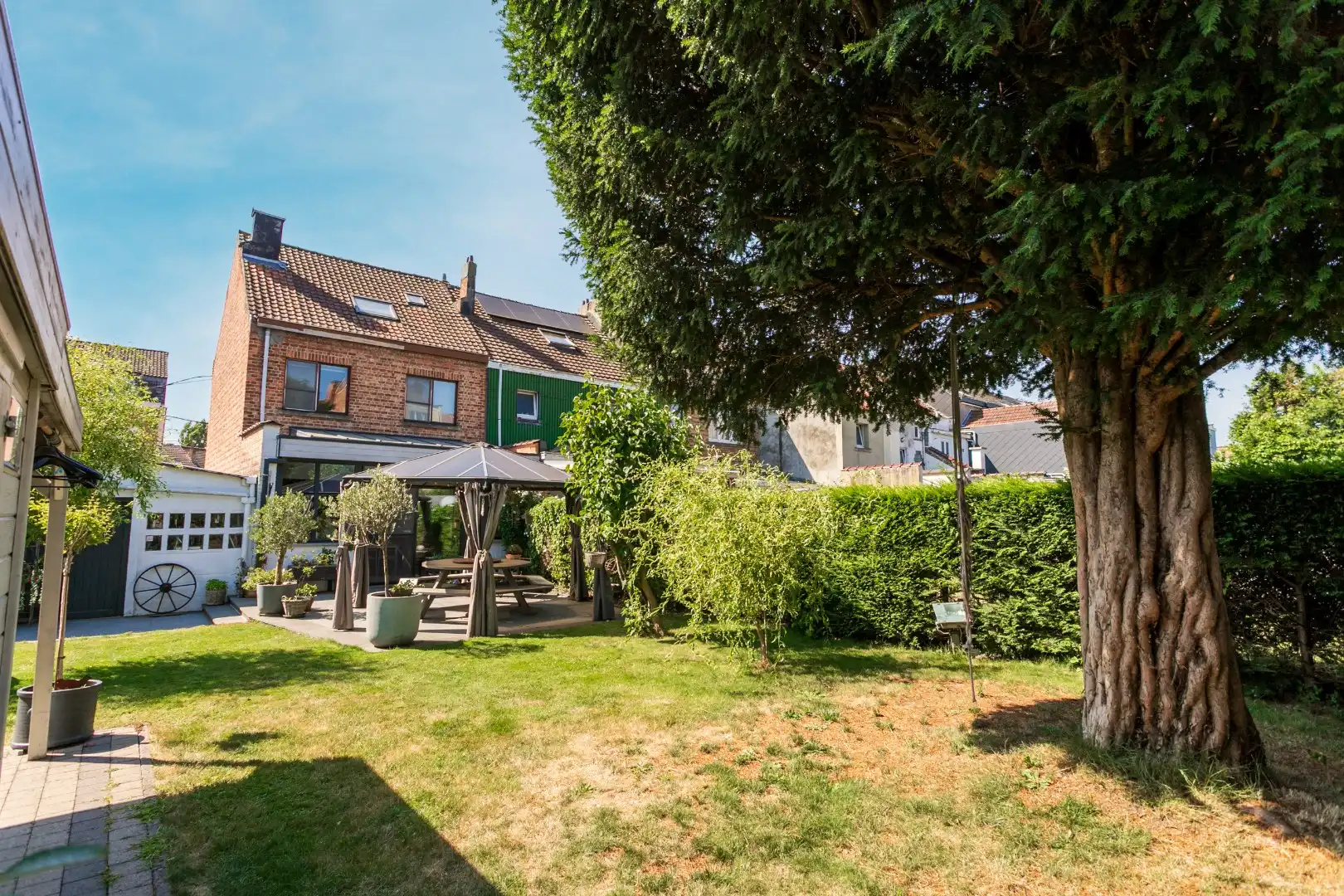 Verzorgde gezinswoning met 5 slpk en garage foto 11