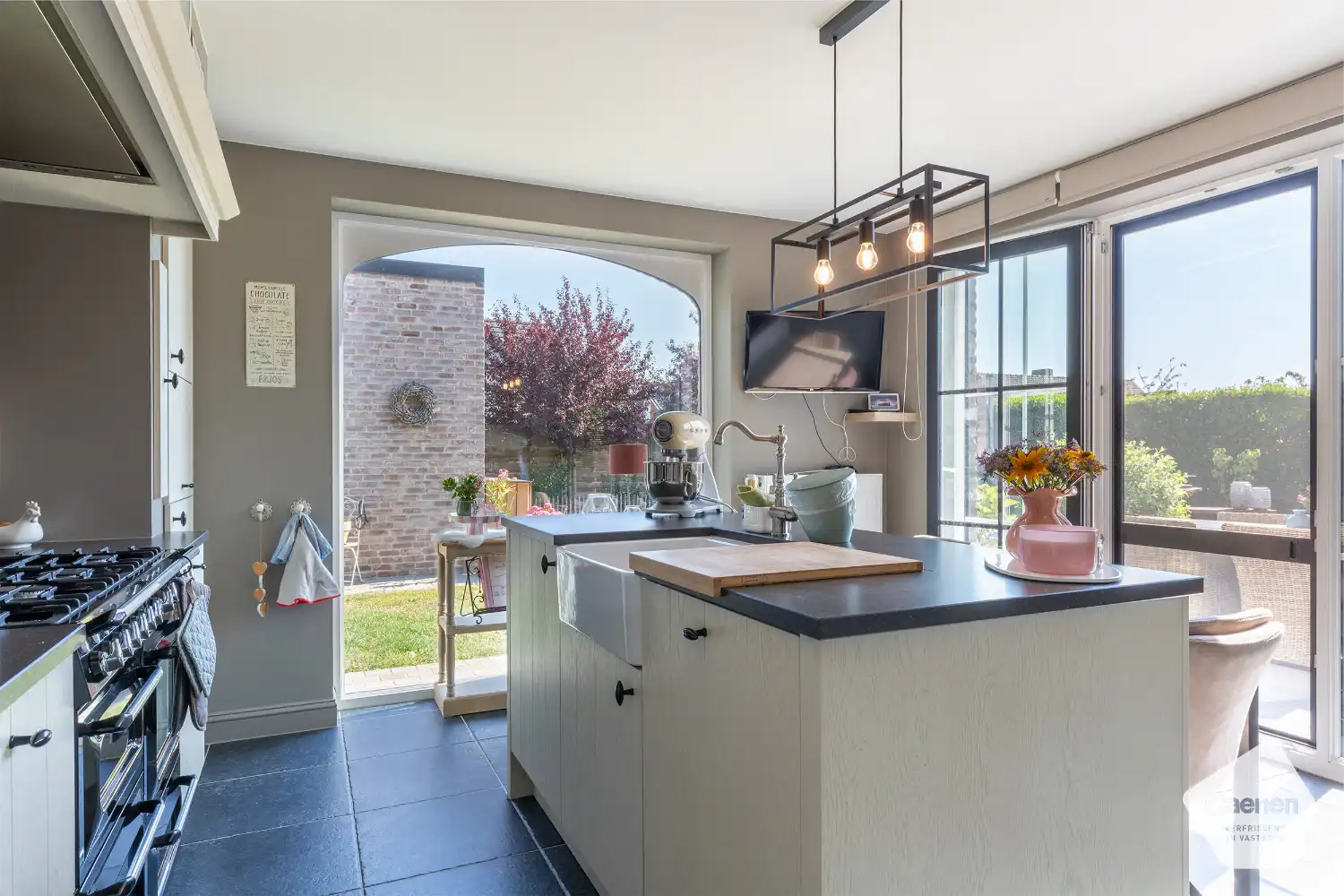 Energiezuinige prachtige woning op landelijke ligging met 3 slaapkamers en prachtige tuin! foto 9