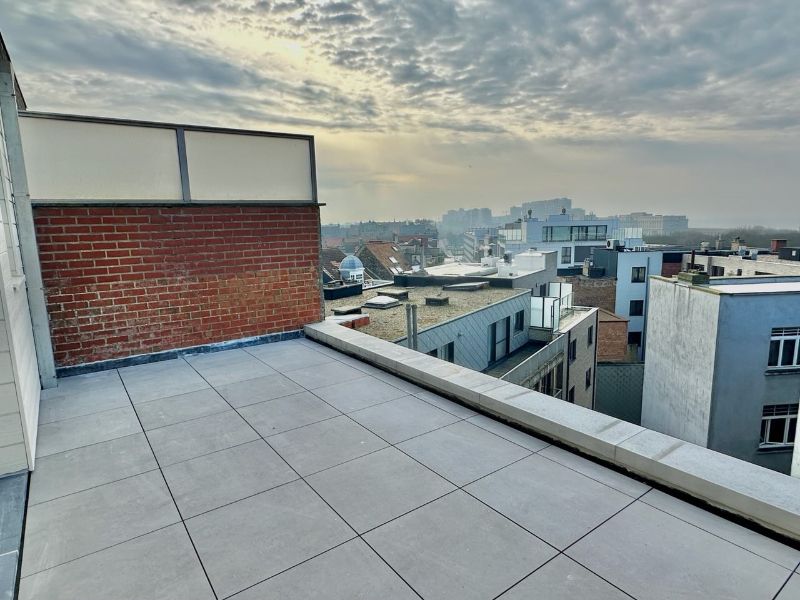 Uniek 1slpk dakappartement met royale zonneterassen op wandelafstand van zee ! foto 8