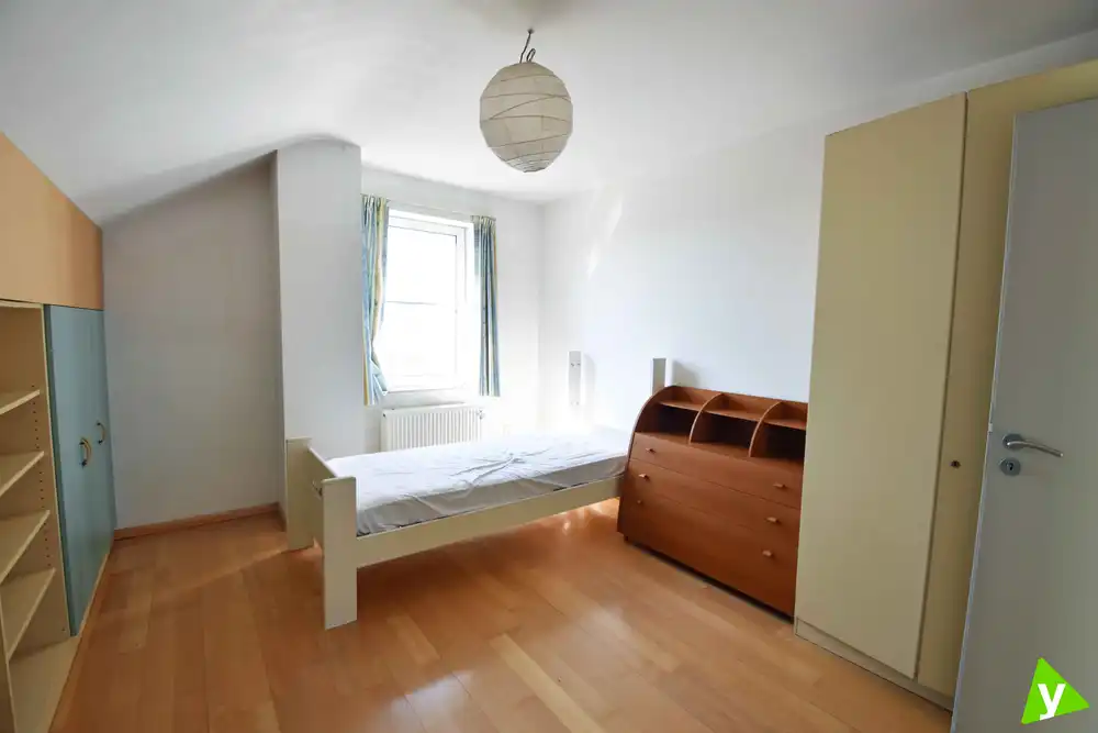 Ruime woning nabij het centrum van Waarschoot foto 15