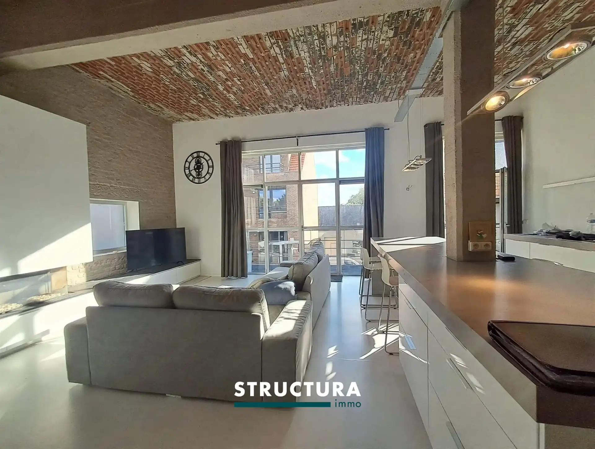 Karaktervolle loft met 3 slaapkamers in hartje Merchtem foto 4
