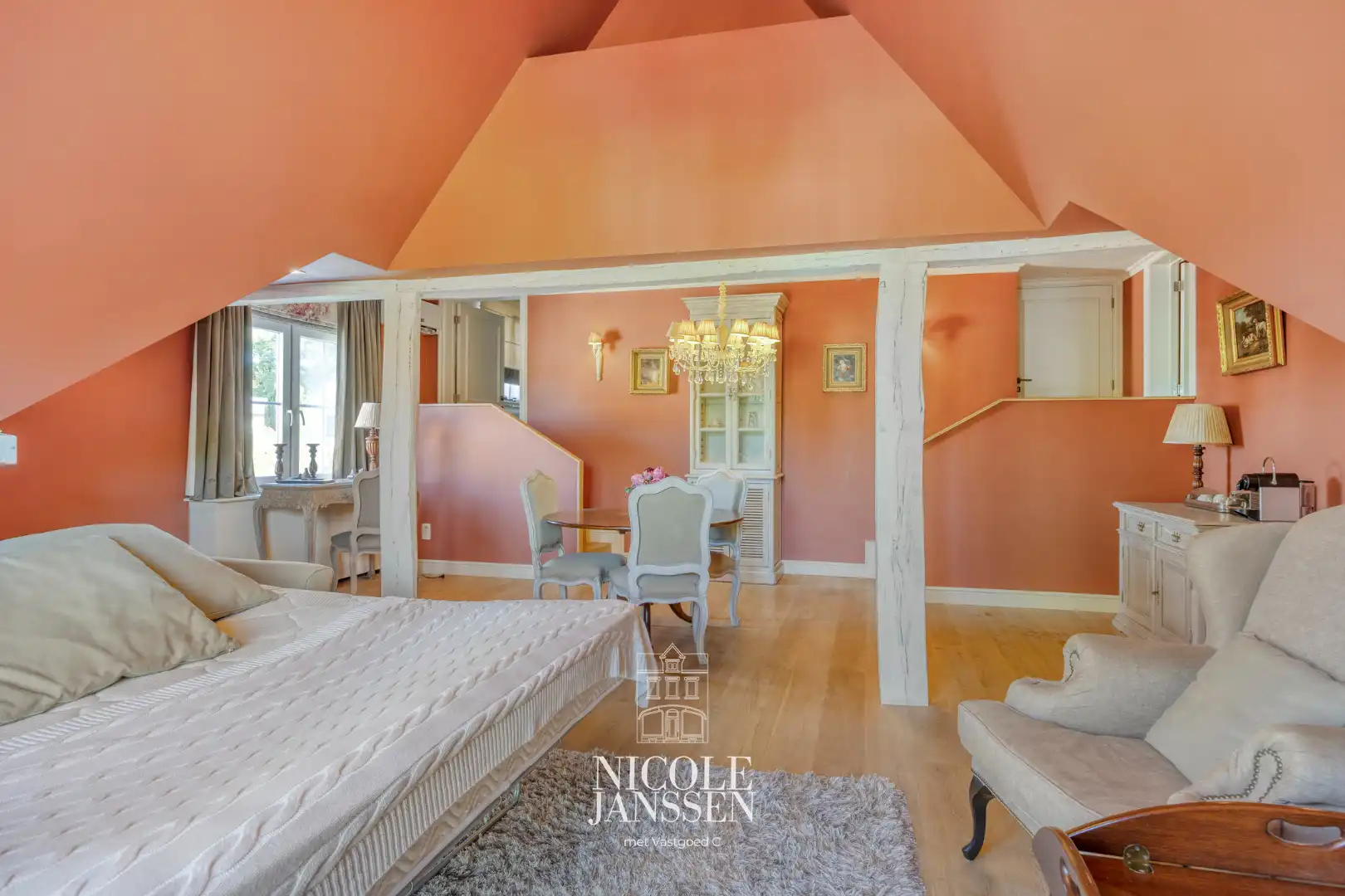 Woning met B&B foto 21