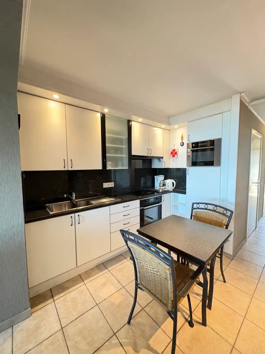 Gemeubeld appartement op de Zeedijk 2 slpk 82m  foto 4