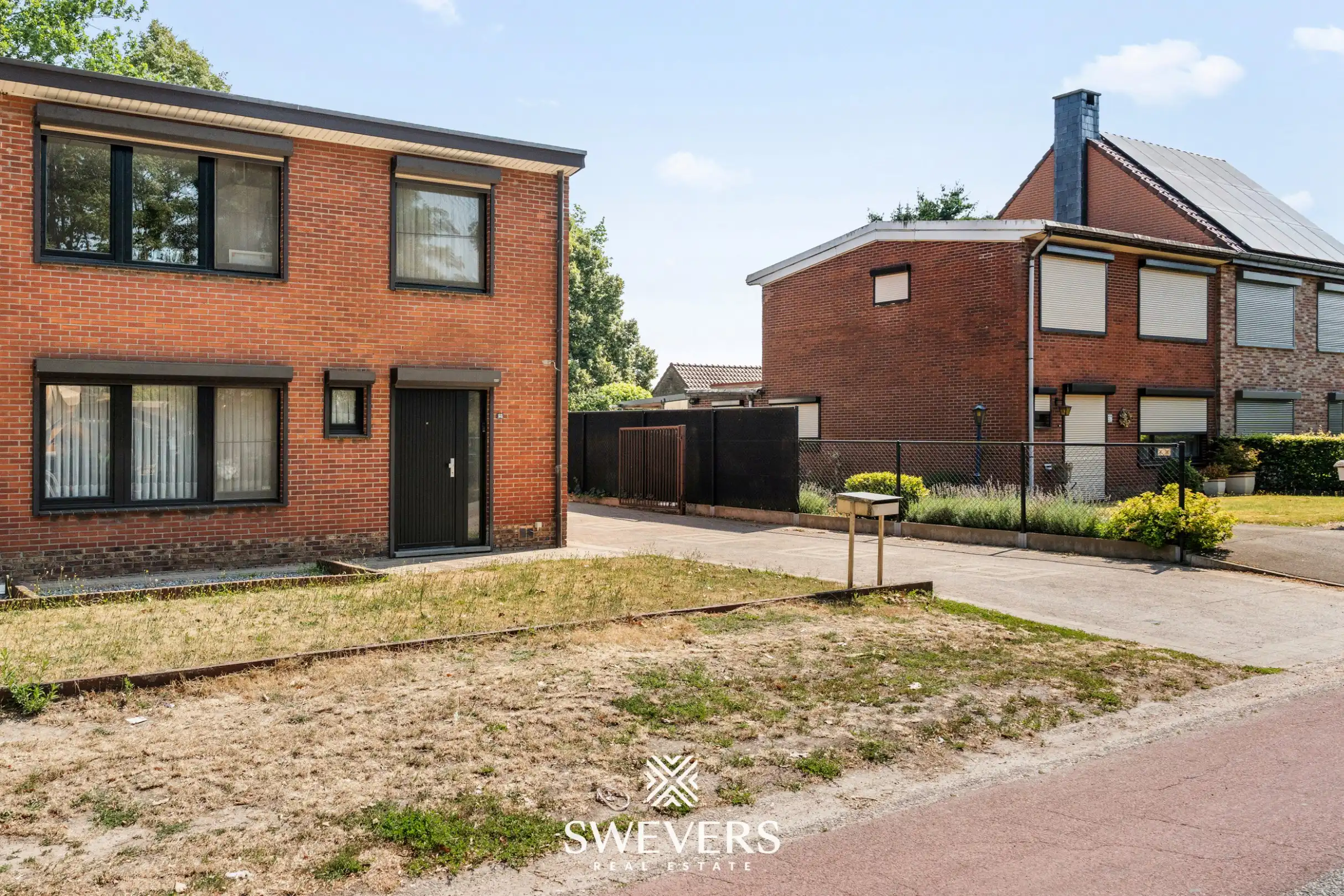 Ruime halfopen bebouwing met garage op centrale ligging in Houthalen-Helchteren foto 30