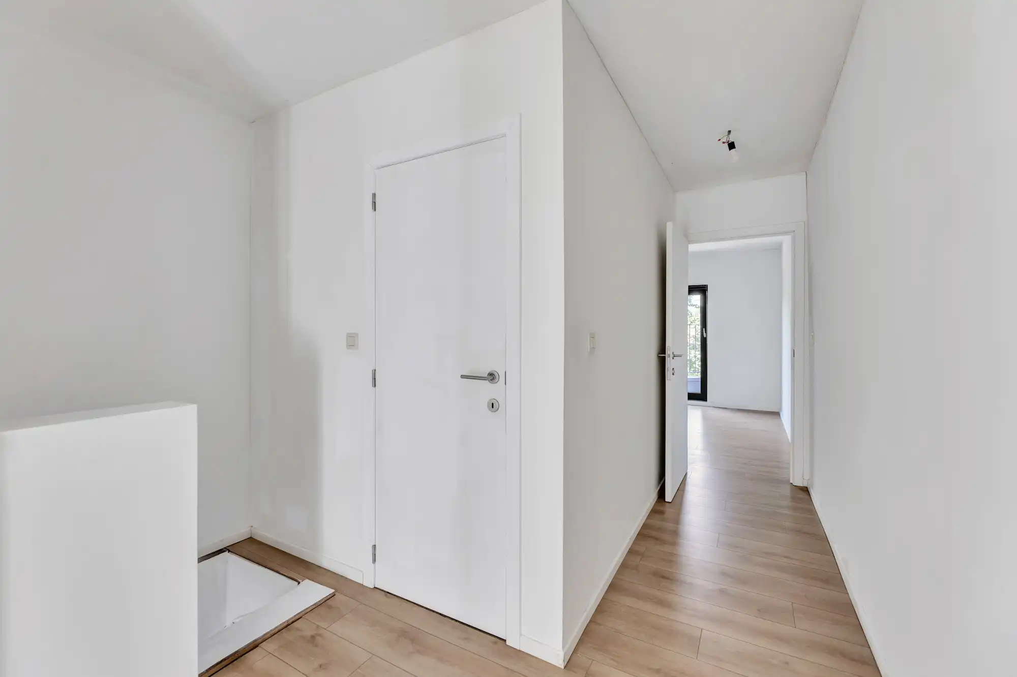 Instapklare starterswoning met 2 slpks in Pajottegem foto 8