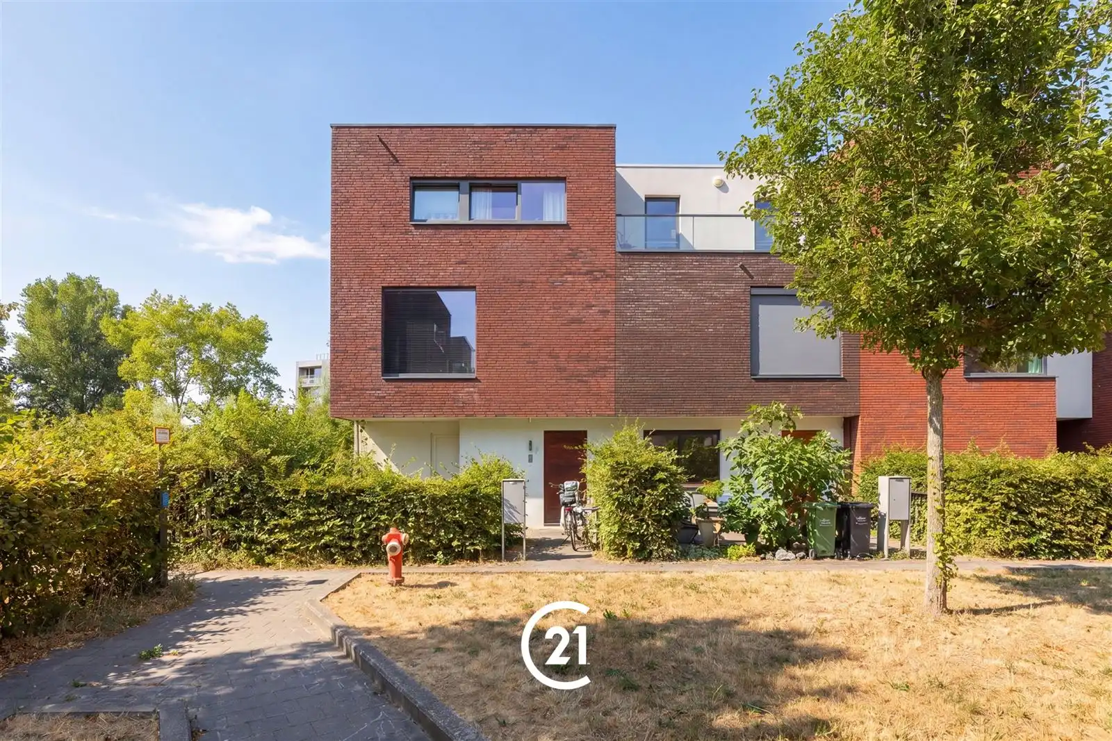 Instapklare woning met tuin op toplocatie in Gent. foto 2