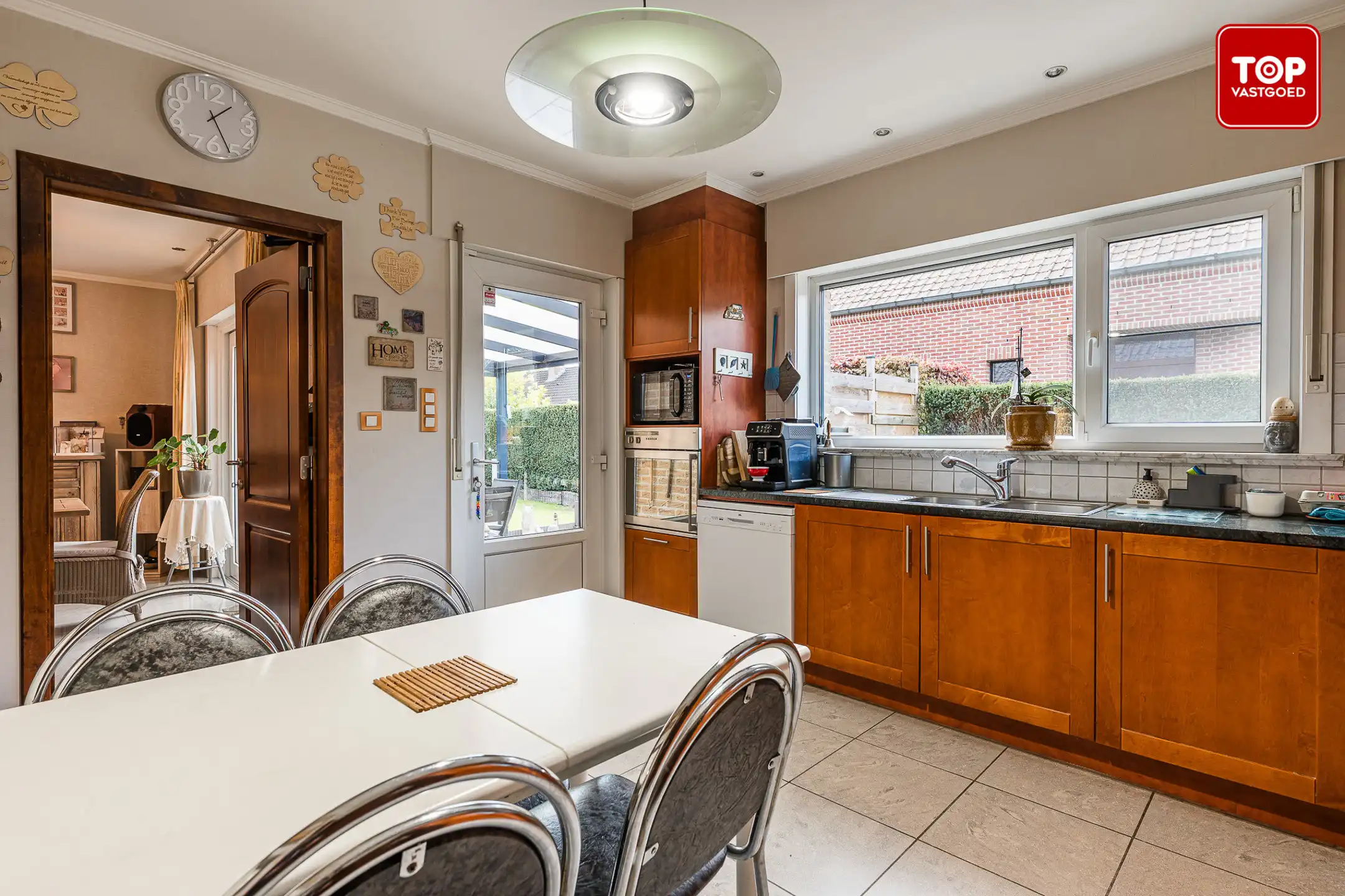 Instapklare open bebouwing in een rustige straat zonder doorgaand verkeer.  foto 10