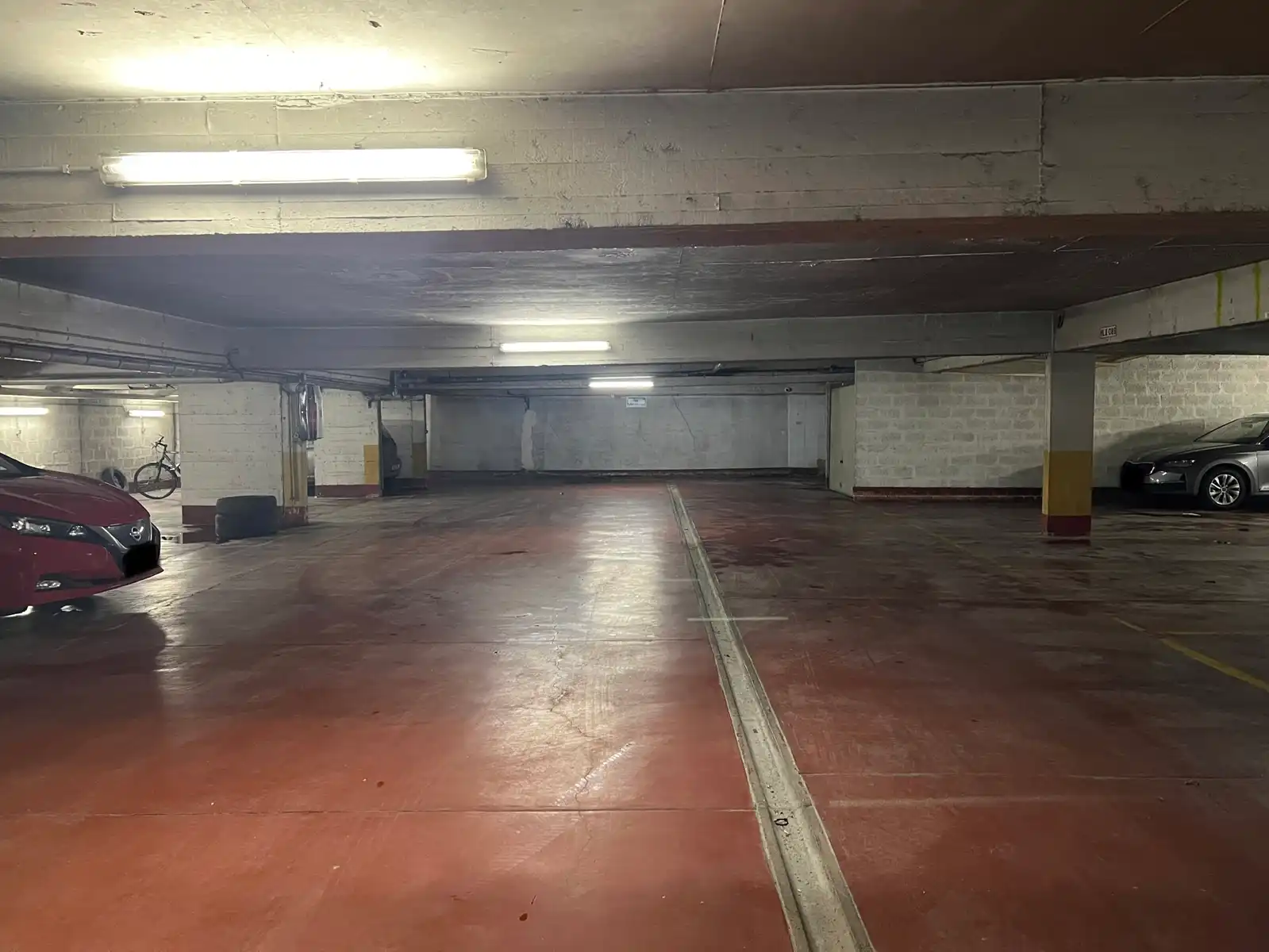 Te huur: autostaanplaats voor 2 auto's in het centrum van Leuven. foto 3