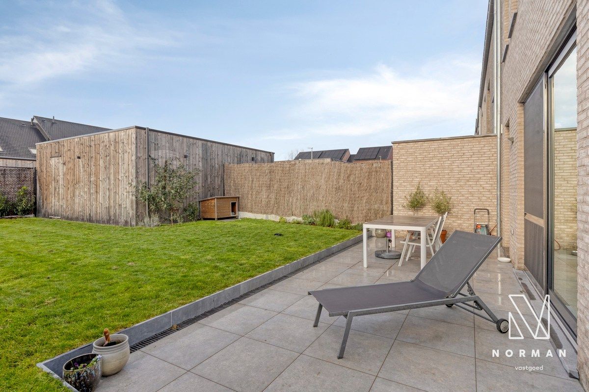 Recent gebouwde woning met 3 slaapkamers, landelijk uitzicht, garage en ruime tuin foto 20