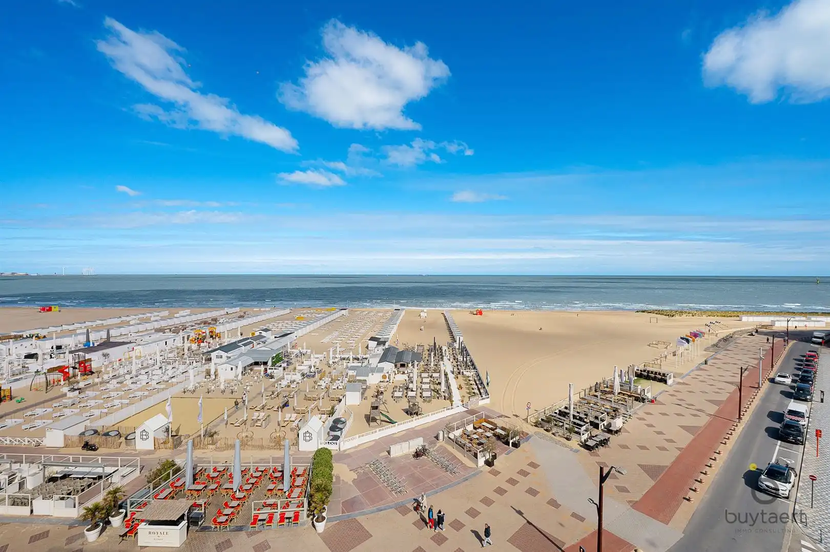 LUXUEUS GERENOVEERD & VOLLEDIG GEMEUBELD APPARTEMENT MET PANORAMISCH ZEEZICHT AAN HET RUBENSPLEIN!  foto 29