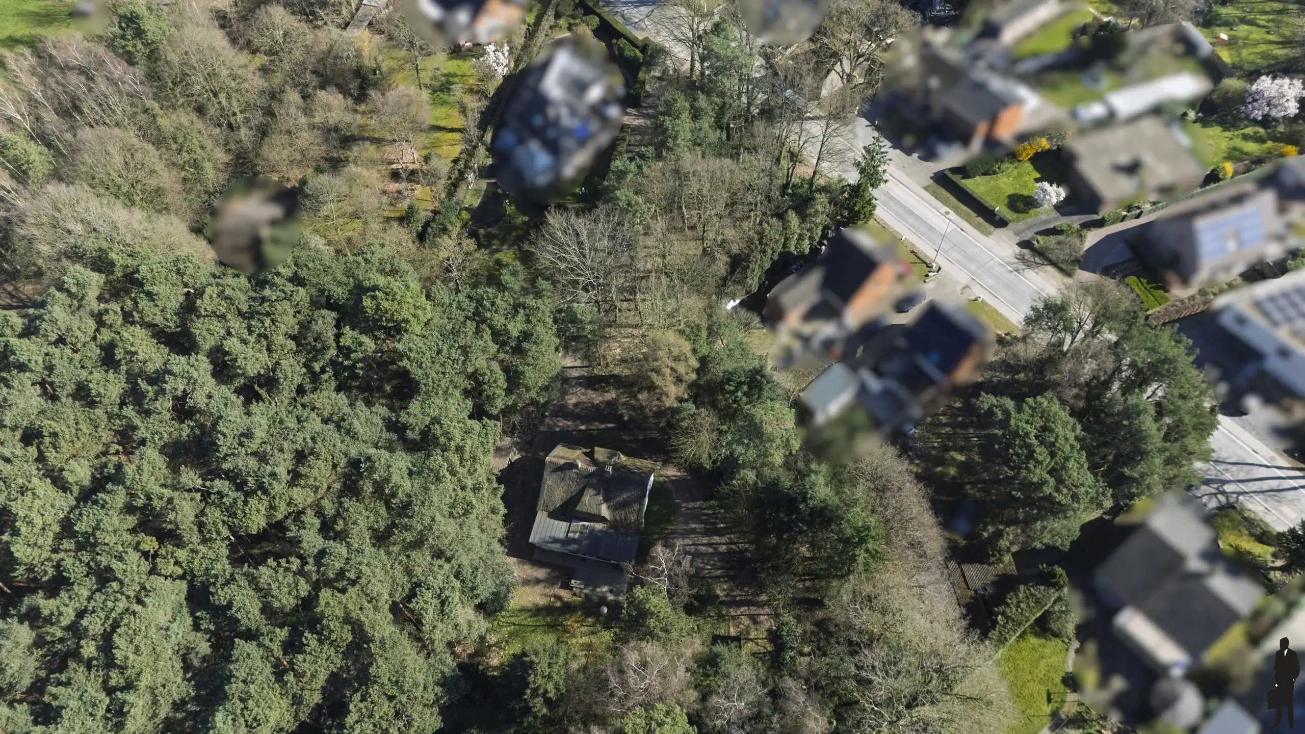 Uitzonderlijk gelegen villa in groen op grond van ca 1.730m² foto 23