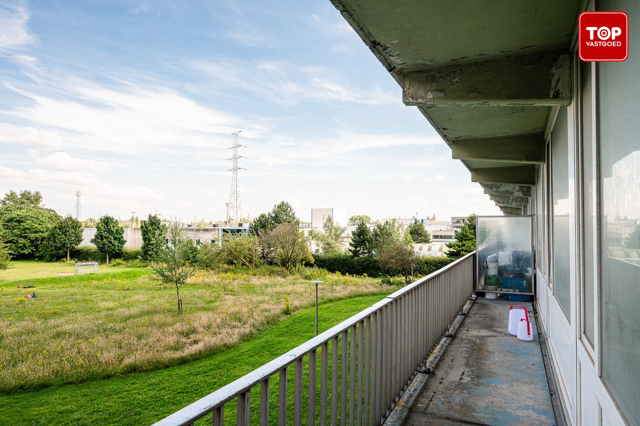 Op te frissen  2-slaapkamer appartement vlakbij het Houtdok. foto 23