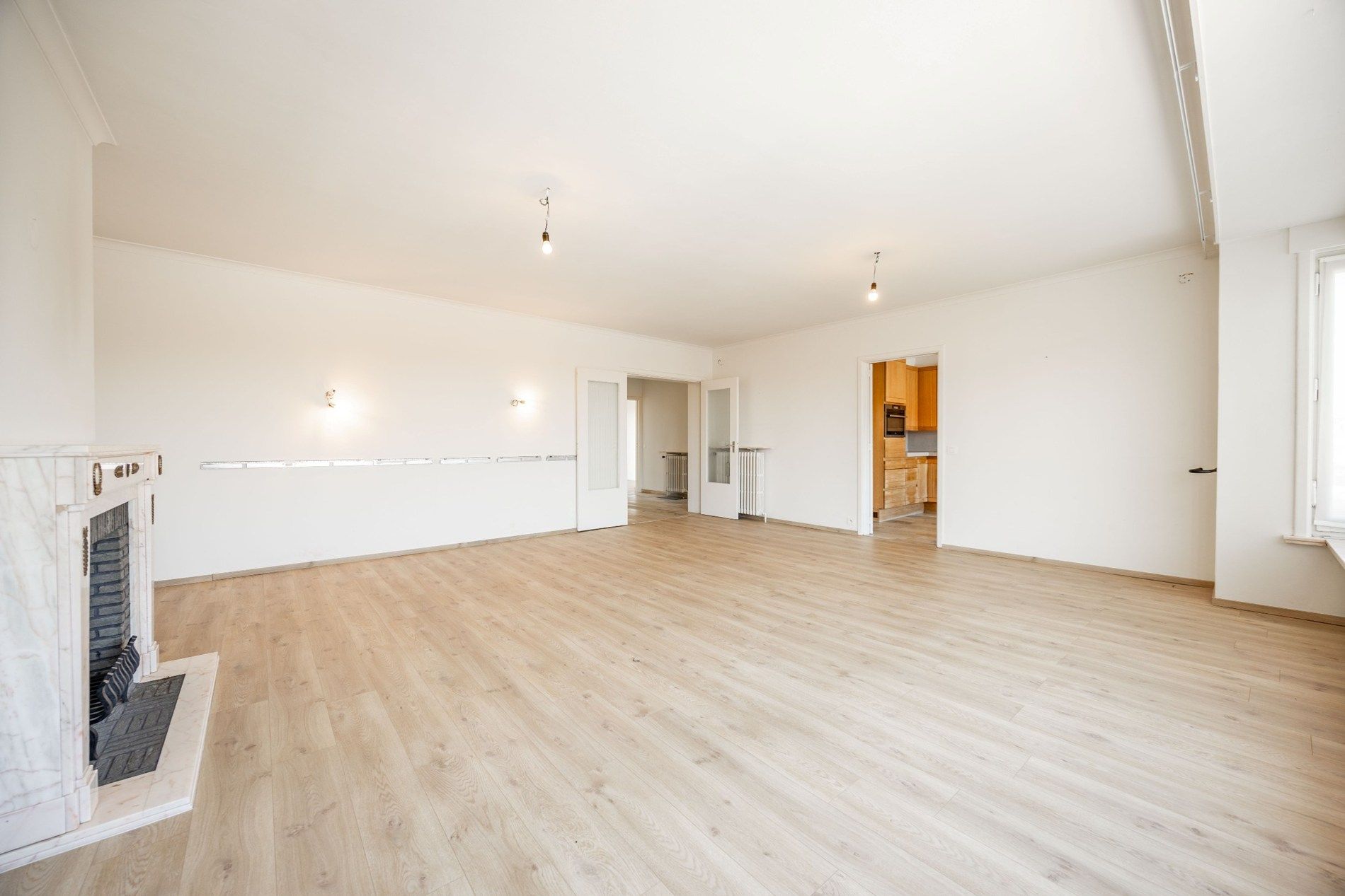 RUIM INSTAPKLAAR APPARTEMENT MET GARAGE foto 5