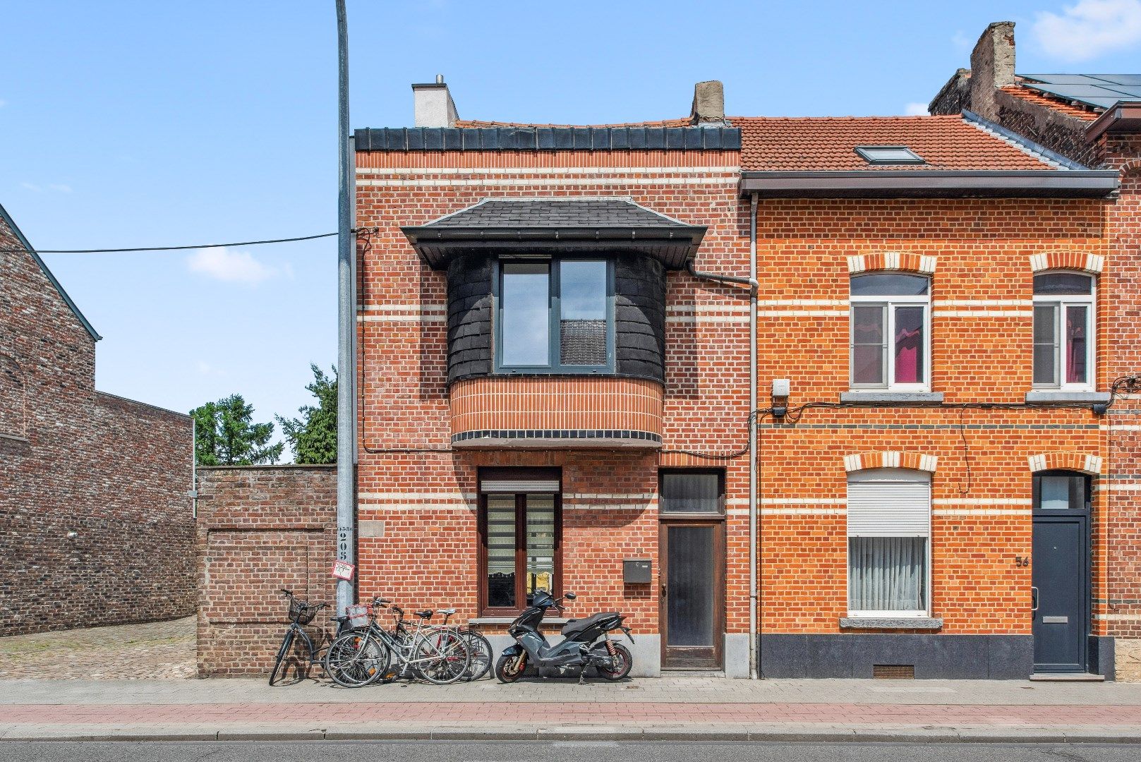 Rijwoning nabij centrum, supermarkt en openbaar vervoer in Tienen foto 2