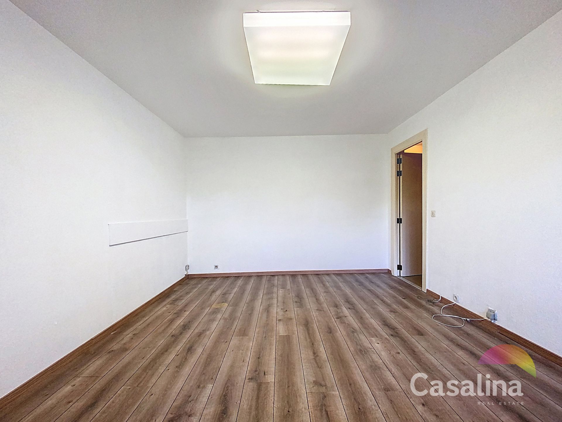 Een gelijkvloerse kantoor, te renoveren van ± 34 m² foto 7