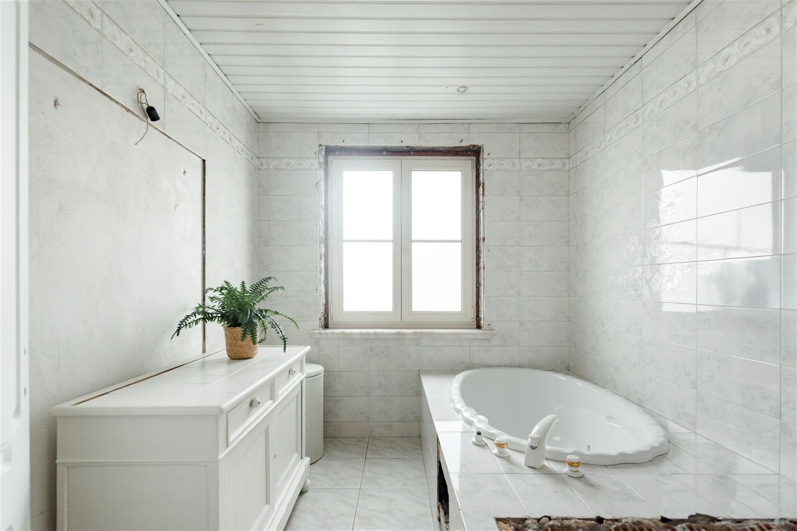 Woning met GIGANTISCHE garage/atelier/opslag en tuin foto 19