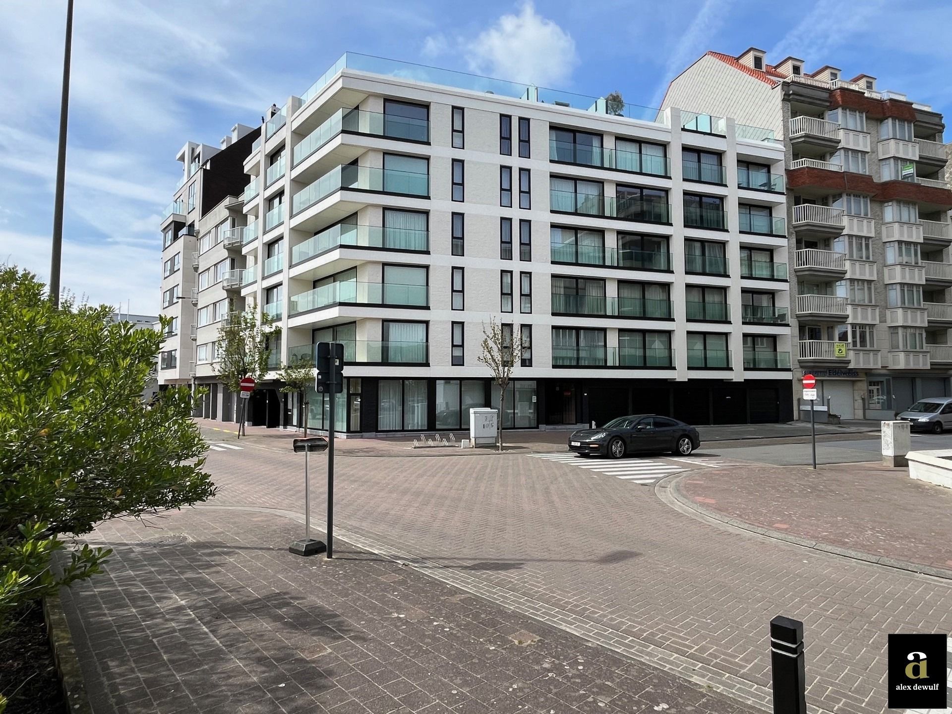 ()=>{if(producerUpdateValueVersion(node),producerAccessed(node),node.value===ERRORED)throw node.error;return node.value} Zonnelaan 7 - 8300 Knokke-Heist