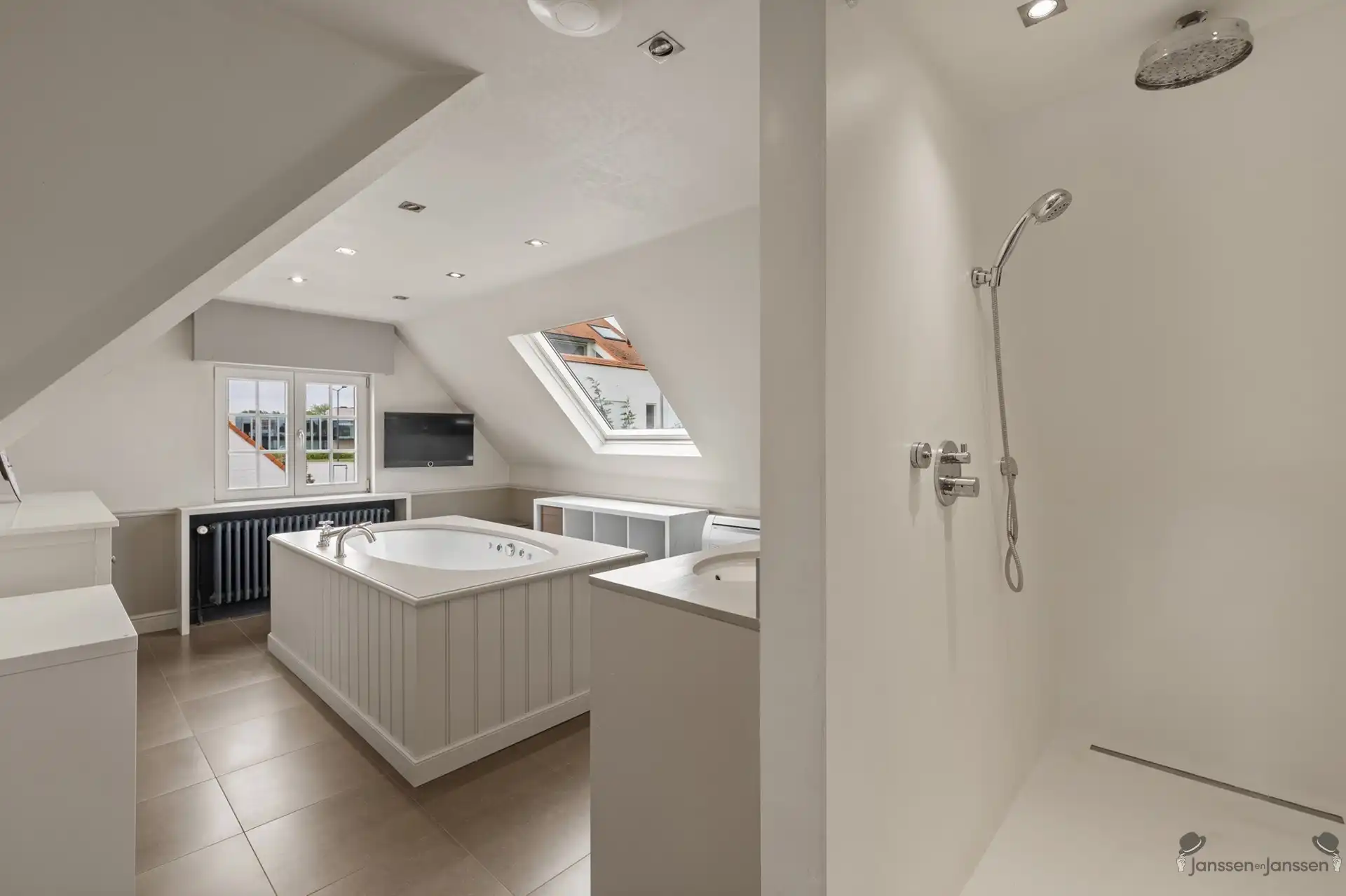 Stijlvolle villa met zwembad op topligging in Knokke-Heist foto 25