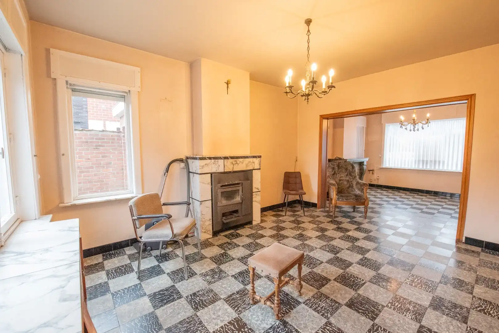 Te koop in Waregem – Halfopen bebouwing met renovatiepotentieel! foto 5