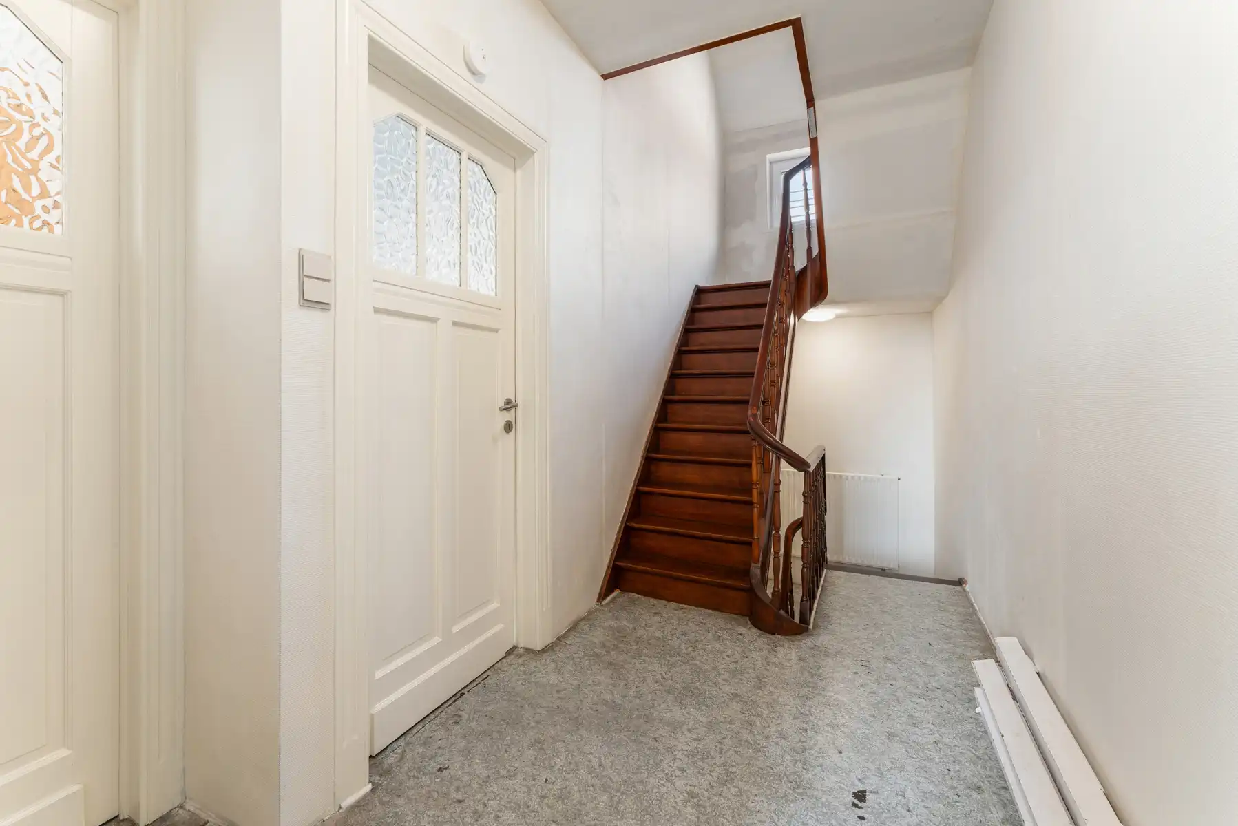 Vernieuwde woning,  gelegen te Roeselare met tuin en garage  foto 10