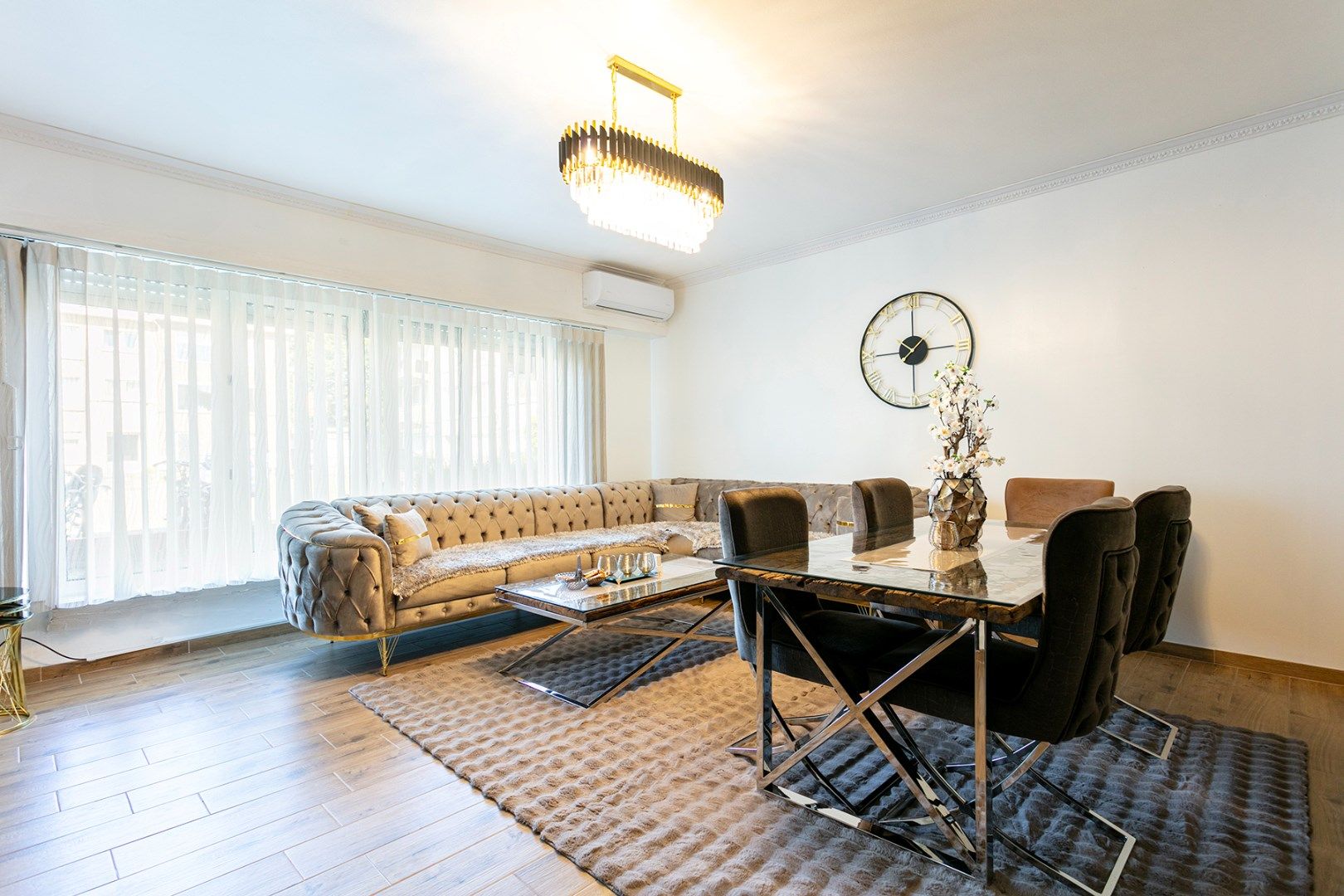 Gerenoveerd gelijkvloers appartement met grote tuin! foto 4