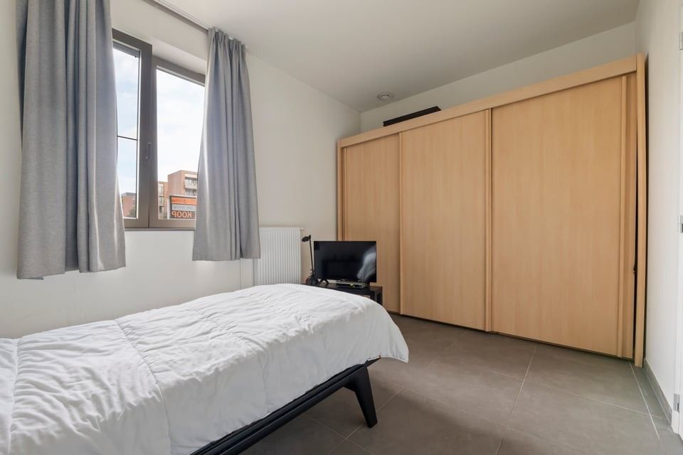 KNAP INSTAPKLAAR APPARTEMENT MET STAANPLAATS IN HET CENTRUM VAN HASSELT foto 16