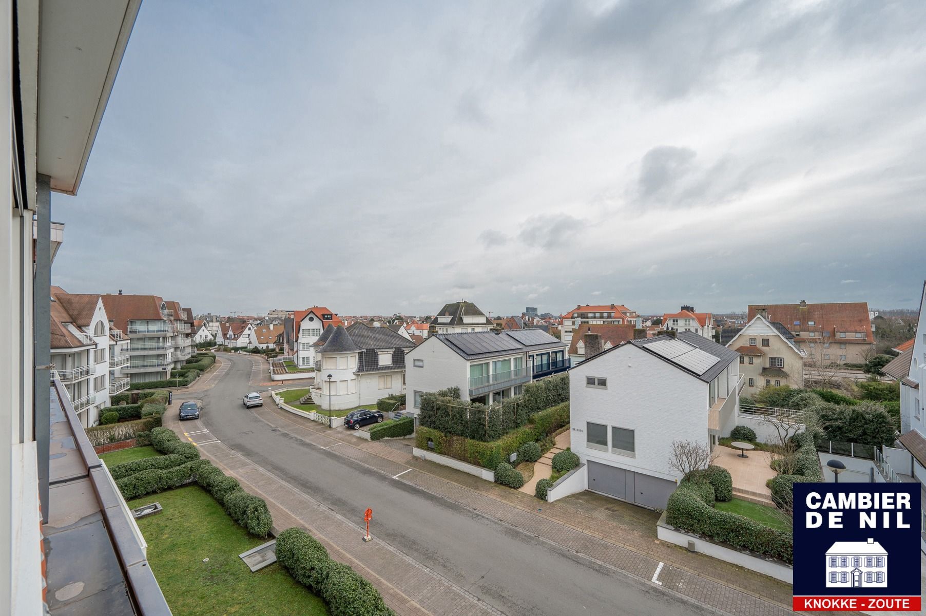 Gerenoveerd hoek appartement vlak bij het strand, zongericht foto 26