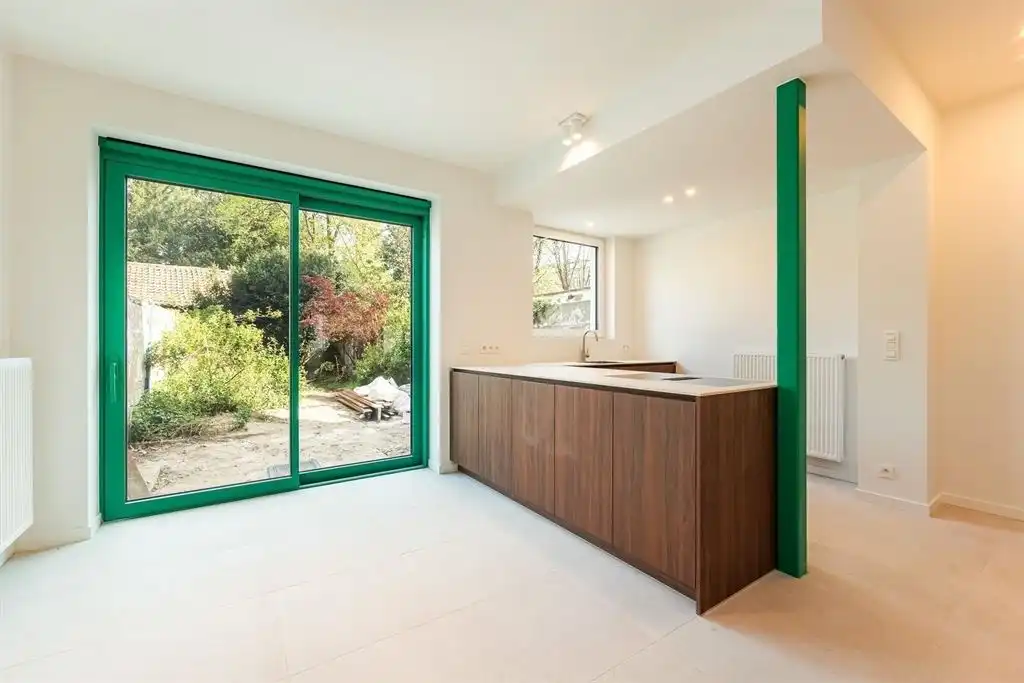 Luxueus afgewerkt appartement vlakbij Boekenbergpark foto 2