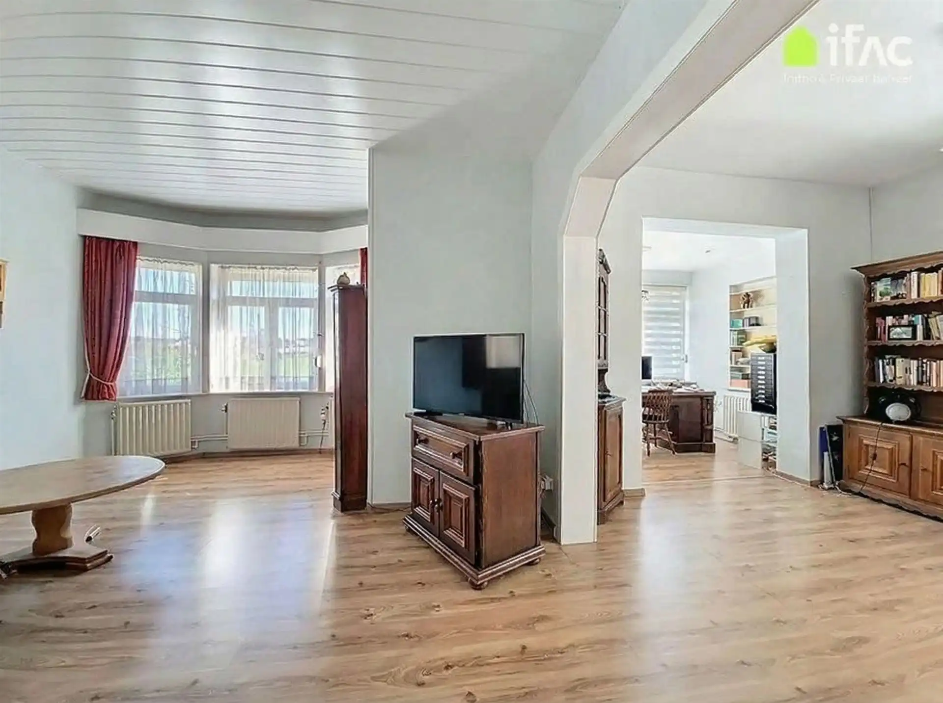 Rustig gelegen villa met atelier ±60m² op 10,25a foto 5