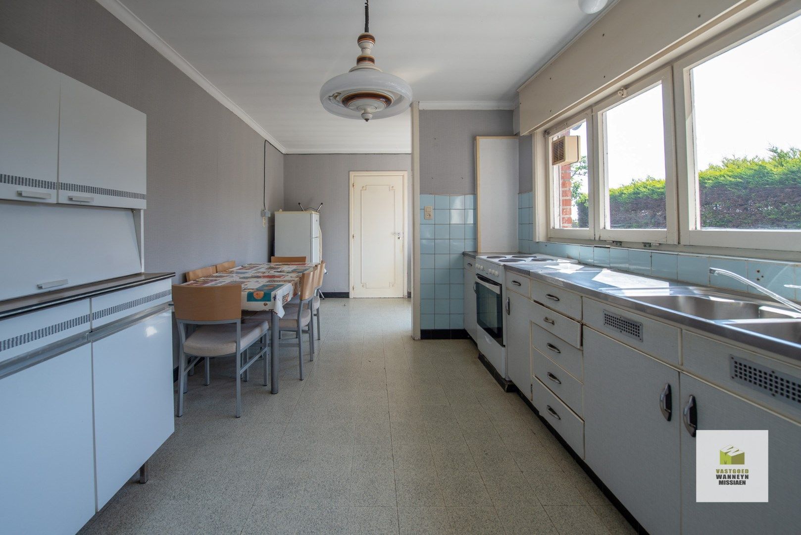 Te renoveren woning met landelijk vergezicht en bijgebouw op toplocatie te Wingene foto 10