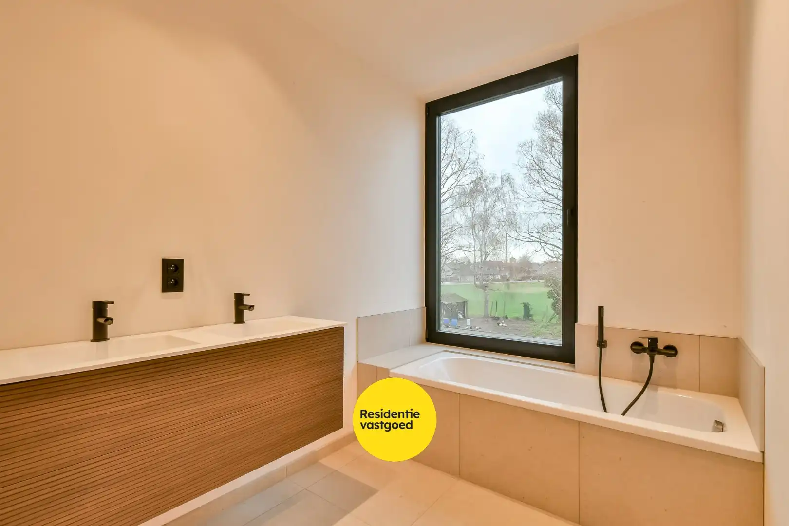 Ruime en kwalitatieve nieuwbouwwoning! foto 19