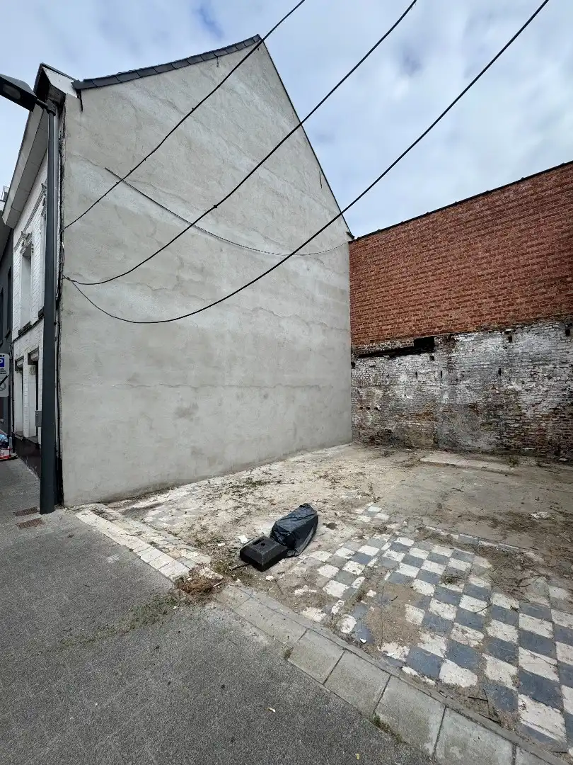 perceel grond met bouwvergunning foto 2