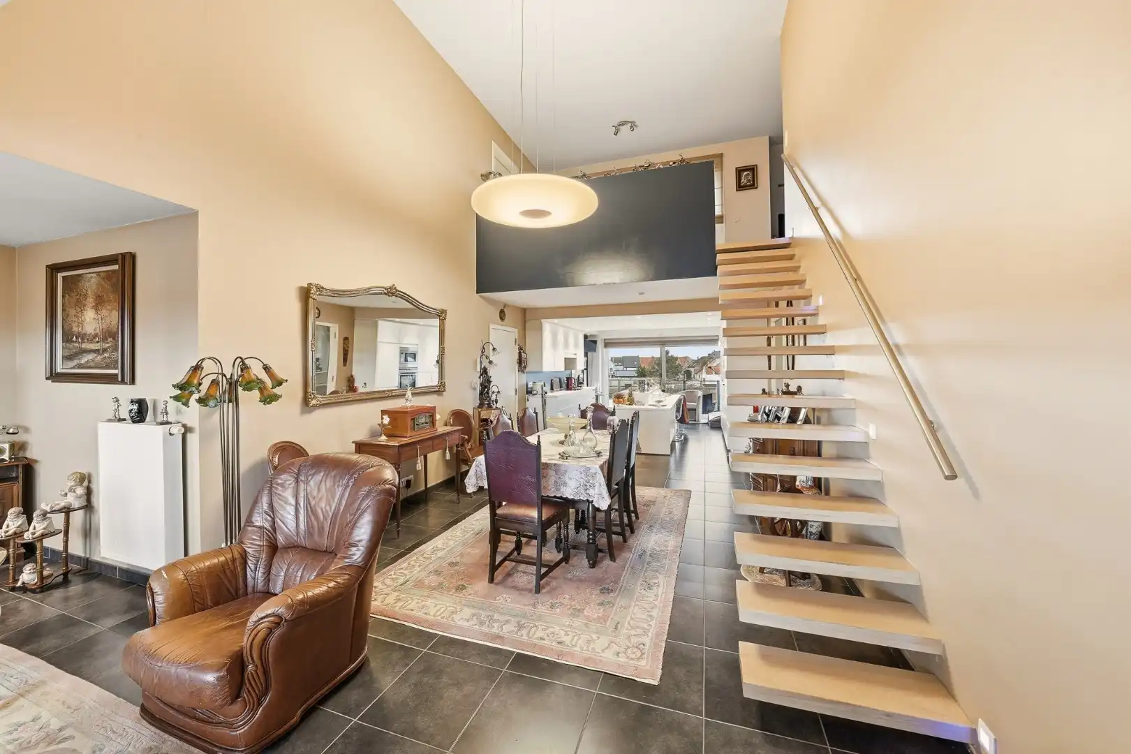 Investeringsopportuniteit: Duplexappartement (185 m²) met 2 zonneterrassen in hartje Oudenburg foto 3