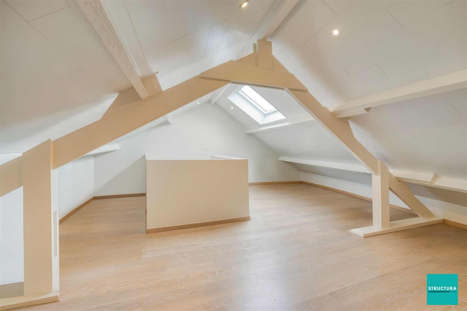 3-slaapkamerwoning in hartje Liedekerk foto 23