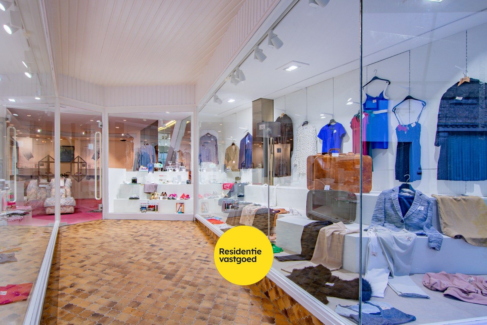 Prachtig herehuis met woonst en handelsruimte te Nieuwpoort-Stad op een zeer commerciële ligging in de Marktstraat op 400 m².  foto 19