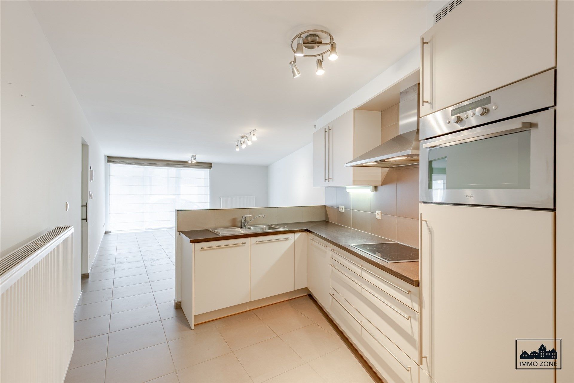 Gelijkvloers modern appartement in centrum Wetteren foto 9