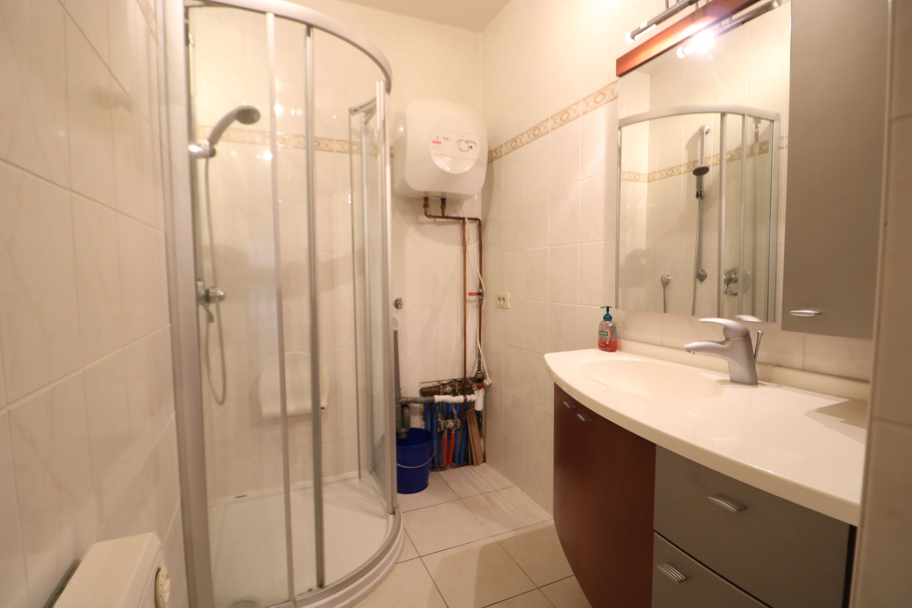 Ruim éénslaapkamerappartement met lateraal zicht op Jachthaven en Zeedijk. foto 8