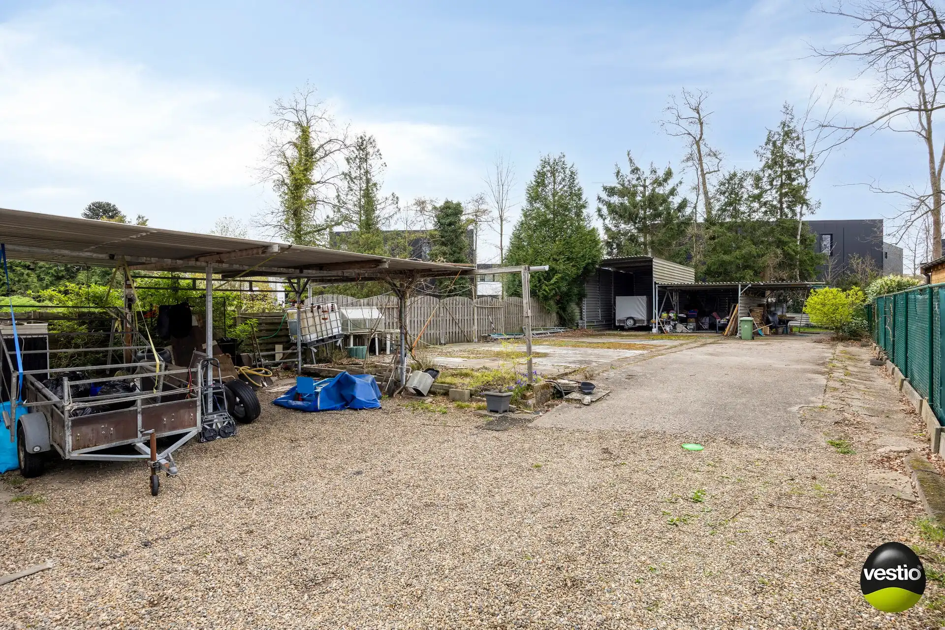 Ruime woning met 3 slaapkamers op vlot bereikbare ligging (Genkersteenweg). foto 15