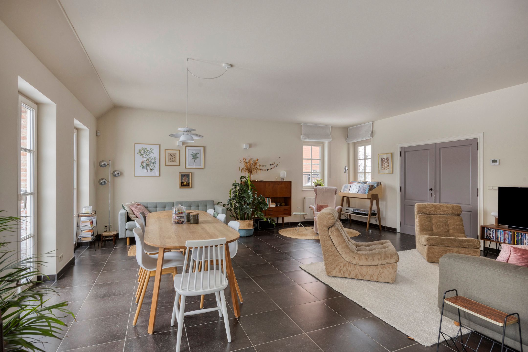 Zeer ruime Kwadraat-woning met 5 slaapkamers en 2 badkamers foto 7