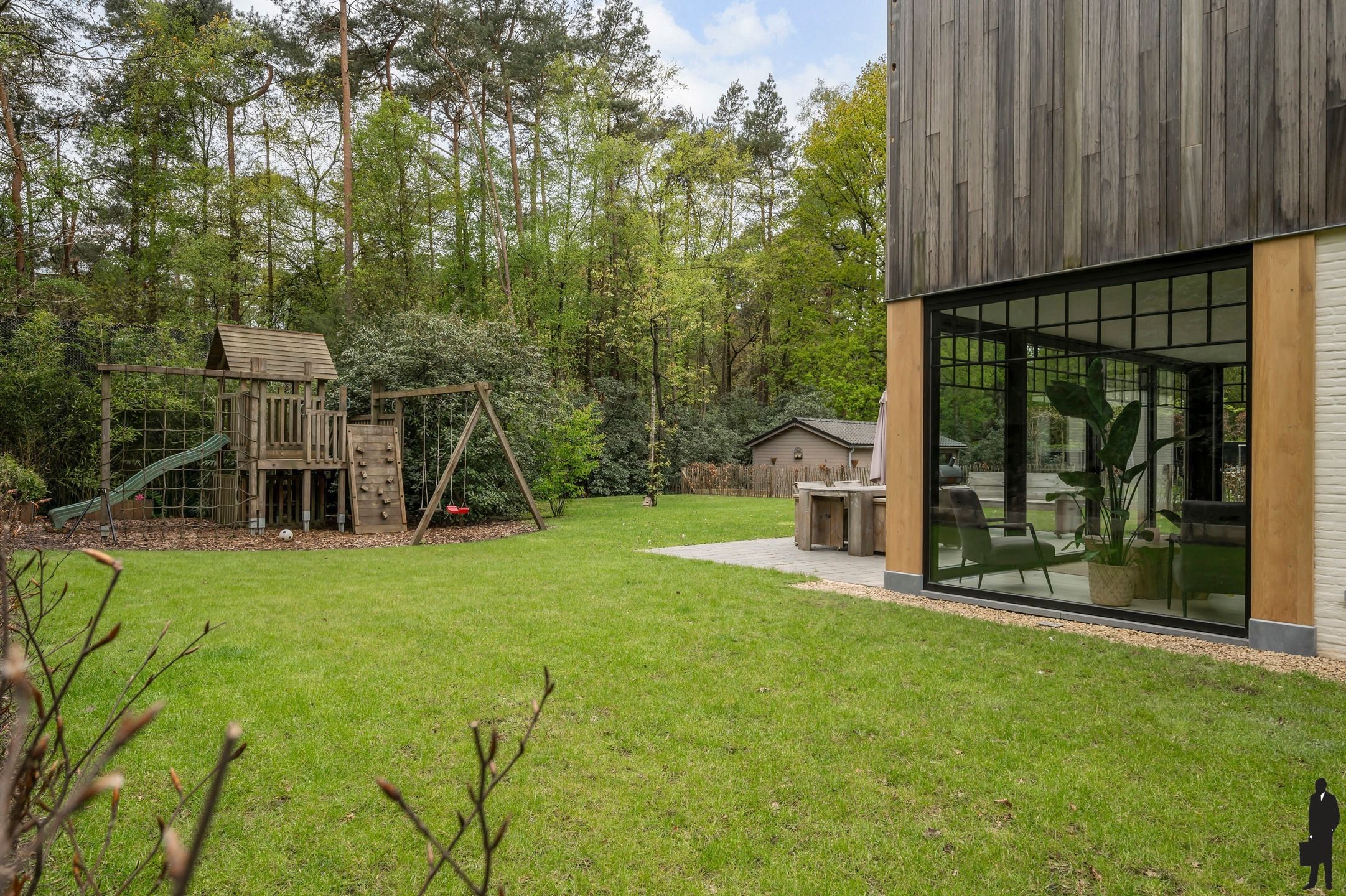 Volledige gerenoveerde villa te koop foto 34