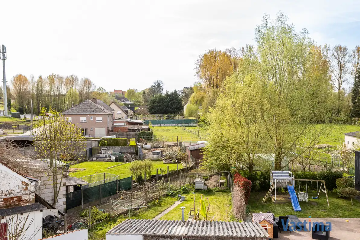 Charmante huurwoning met 2-3 slaapkamers, buitenruimte en garage foto 16