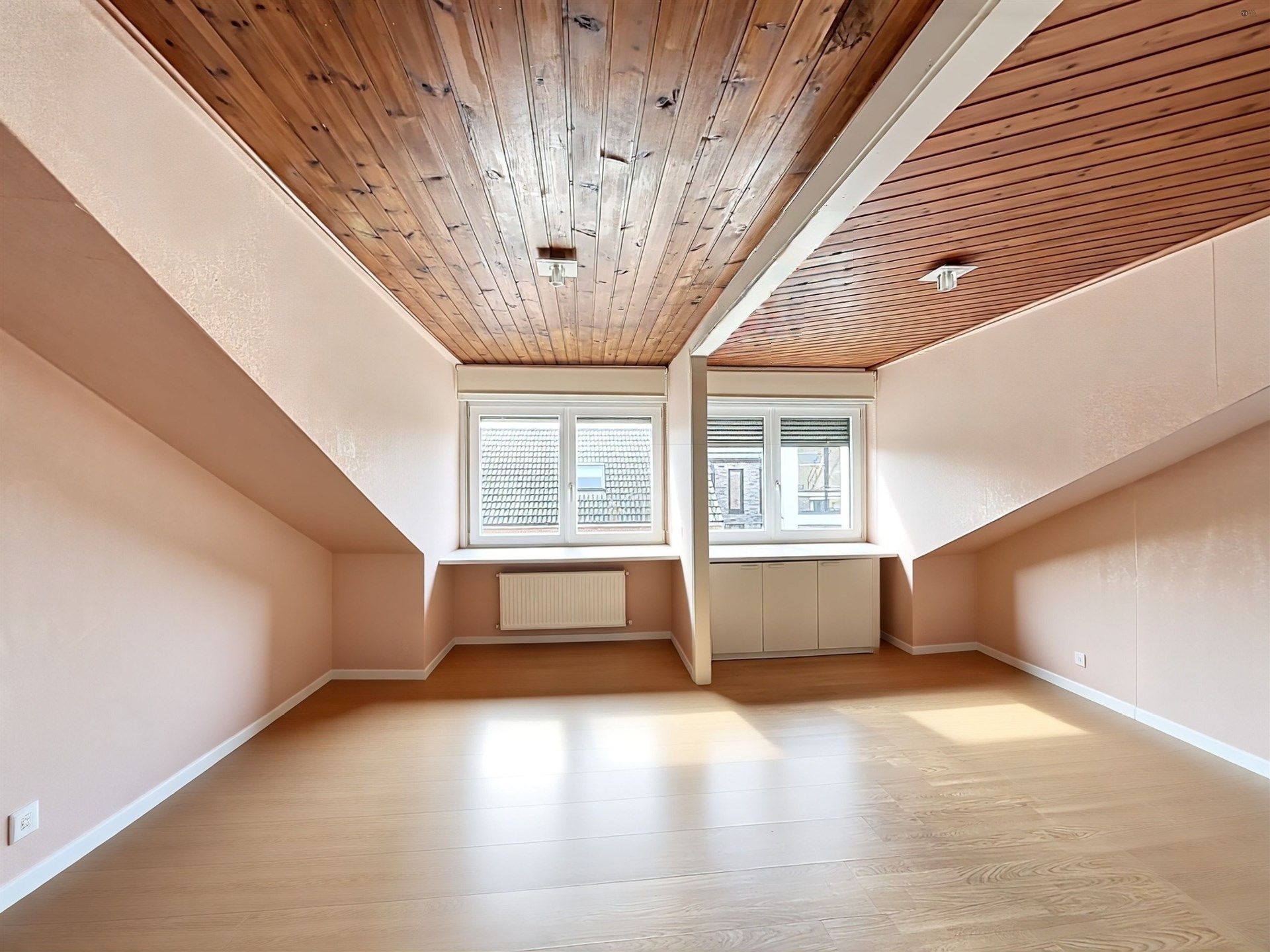 Instapklare energiezuinige woning met 4 slp en garage  foto 10