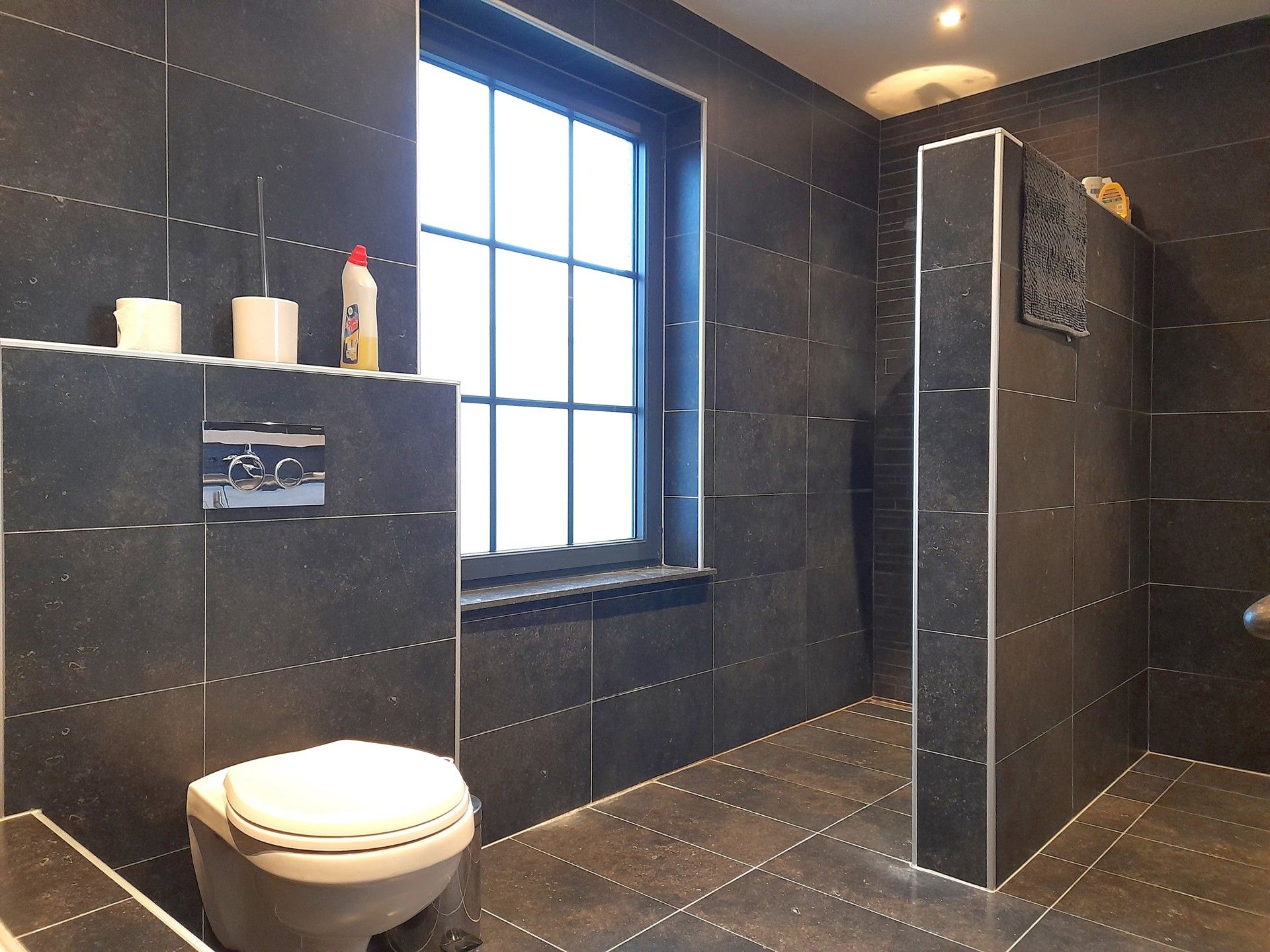 Rustig gelegen stijlvolle woning met 4 slaapkamers foto 28