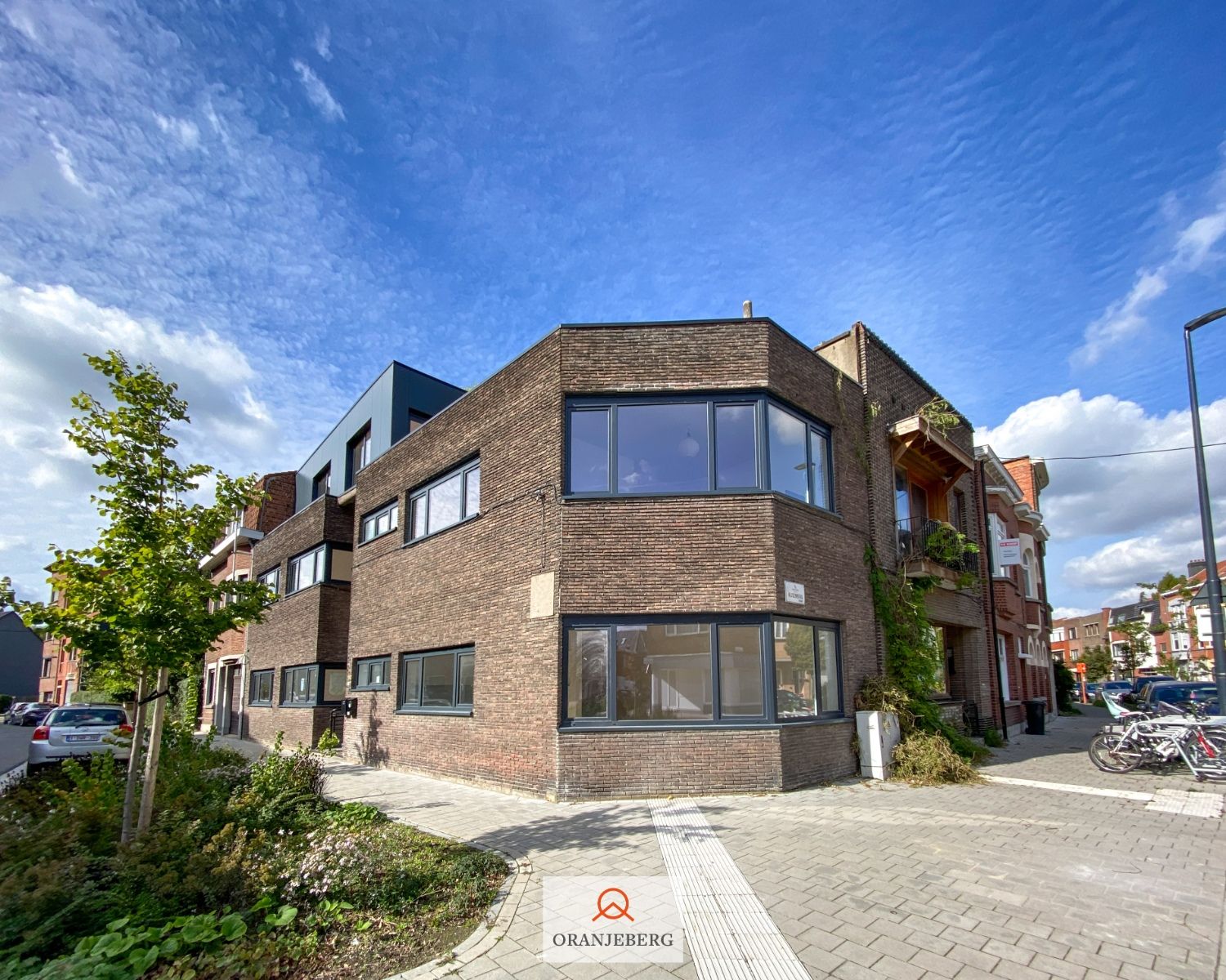 Gerenoveerd gelijkvloers appartement vlakbij station Gent-Sint-Pieters foto 5