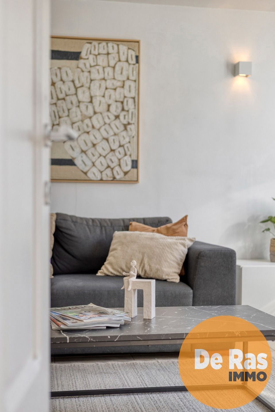 BURST - Instapklare woning met bijgebouw en ruime tuin foto 4