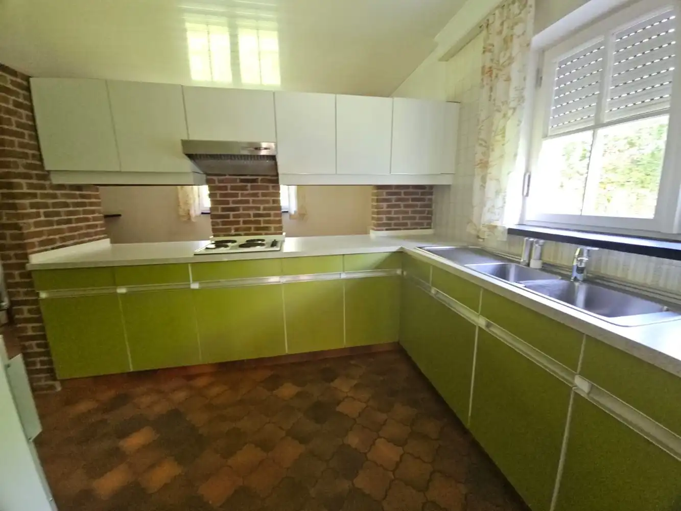 Charmante, te renoveren villa op gunstige locatie foto 15